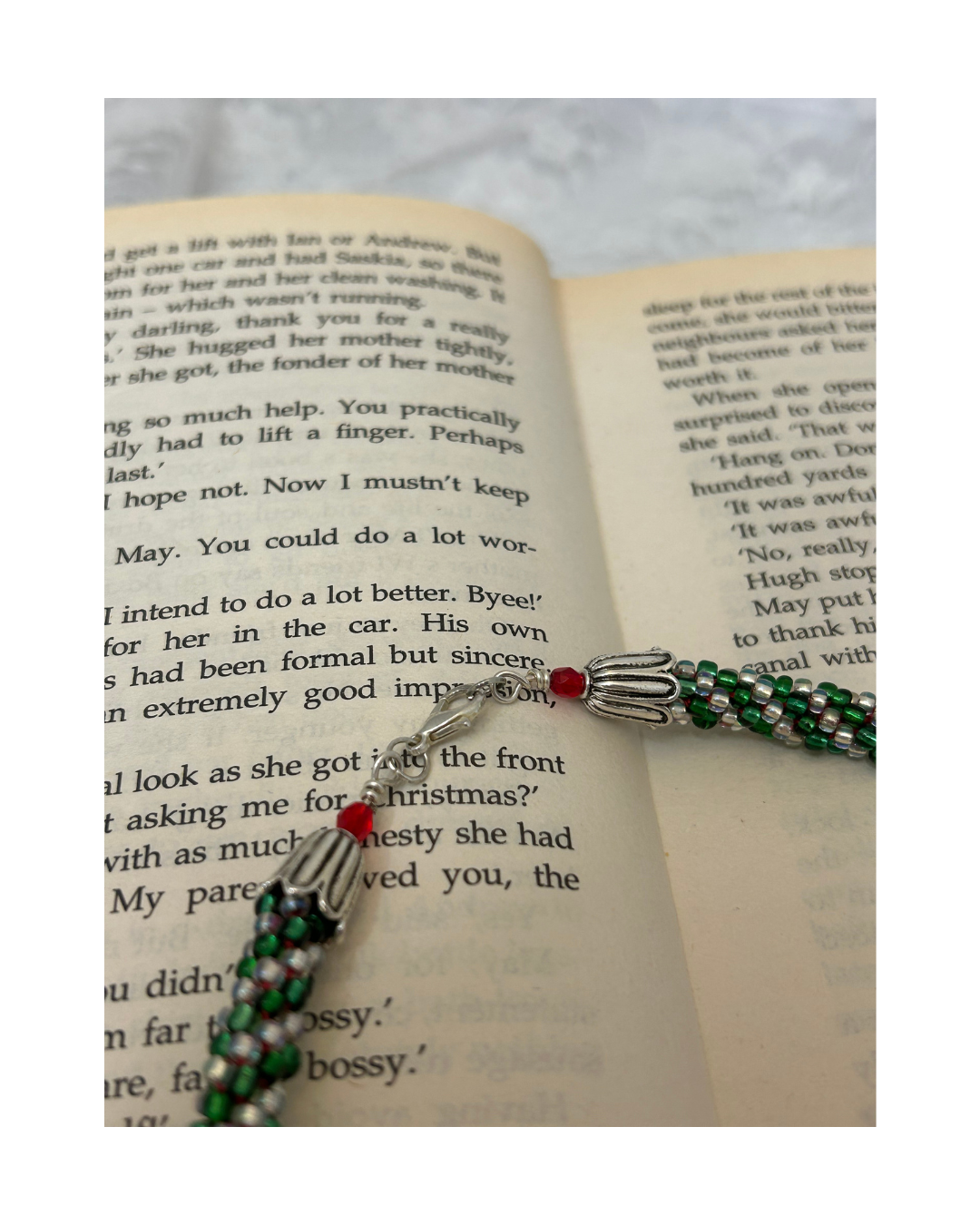 Green white stripe with red cluster focal
