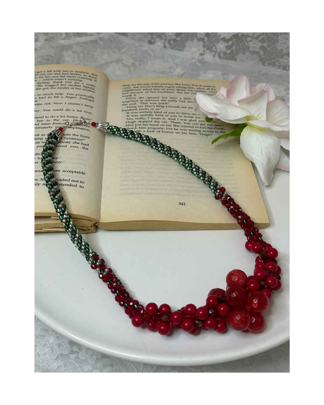 Green white stripe with red cluster focal