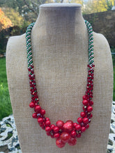 Green white stripe with red cluster focal